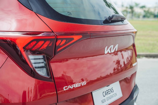 kia carens