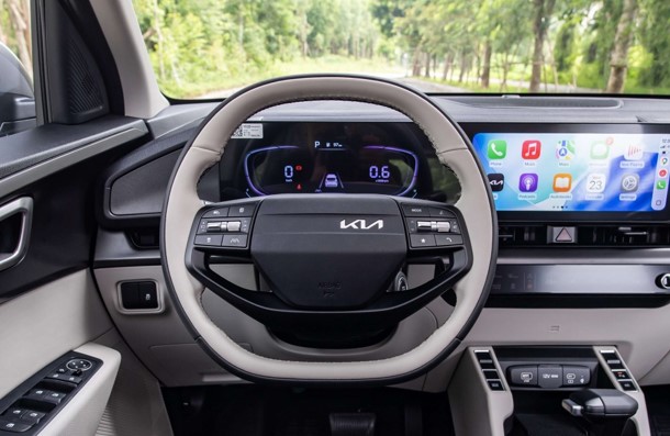 kia carens clavis