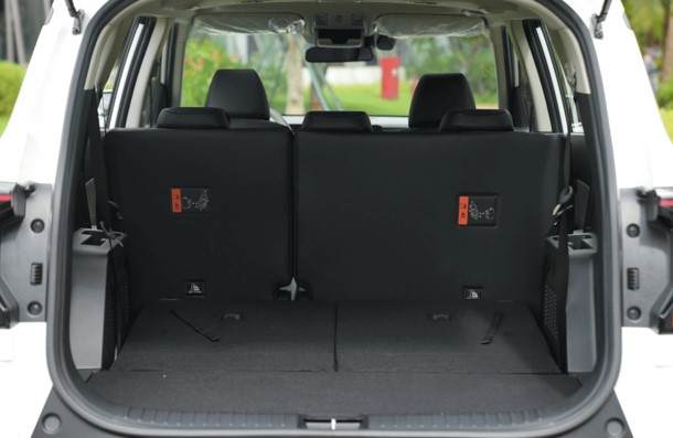 kia carens clavis