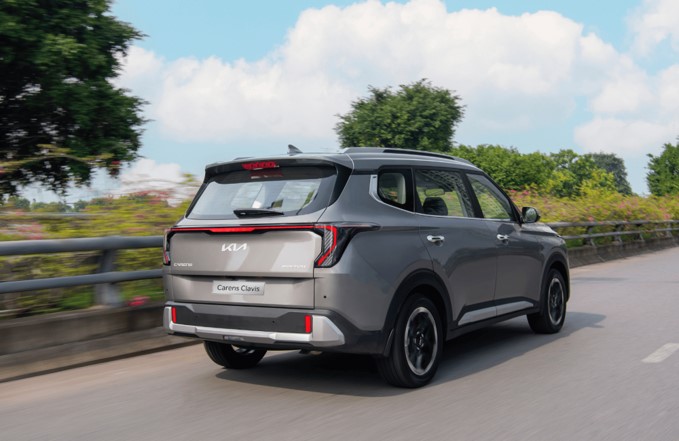 kia carens clavis