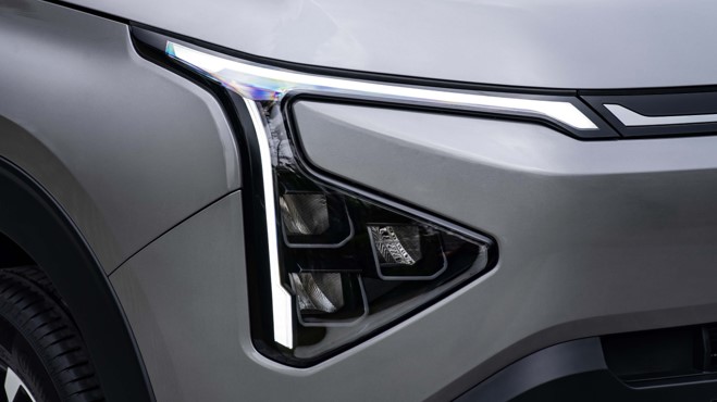 kia carens clavis