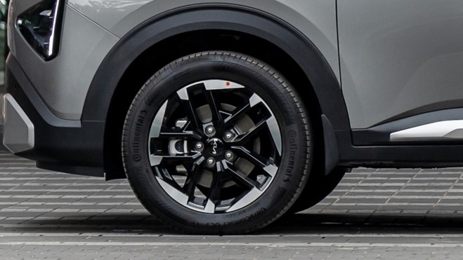 kia carens clavis